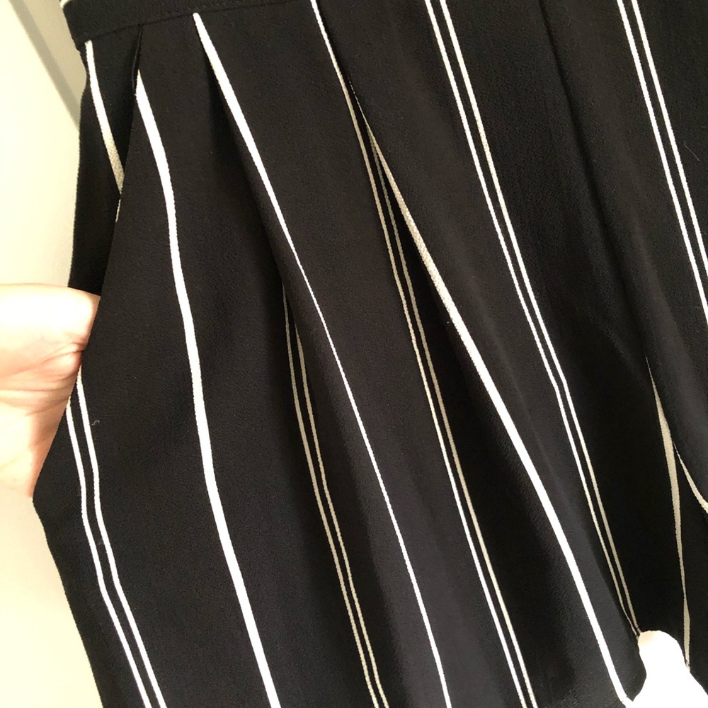 Striped romper - Picture 6 of 9